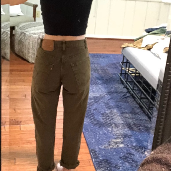Vintage iconic 90s Levi's wedgie jeans in Olive - Picture 8 of 8